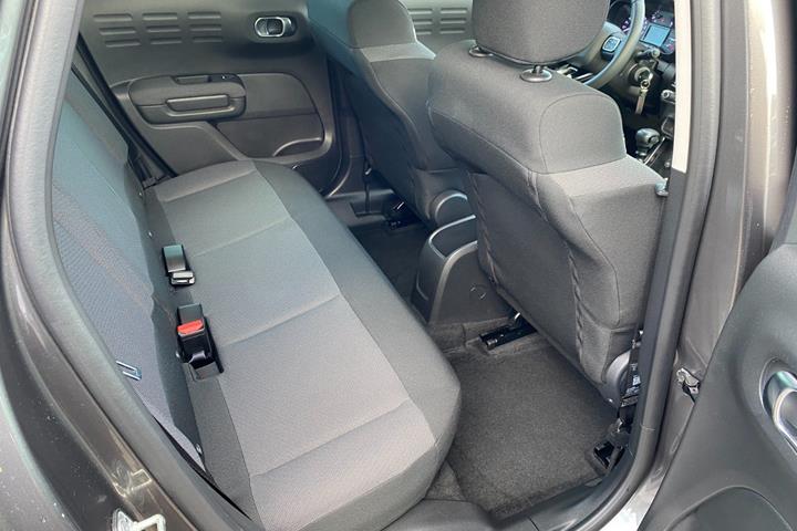 Grå Citroën C3 Aircross fra 2024