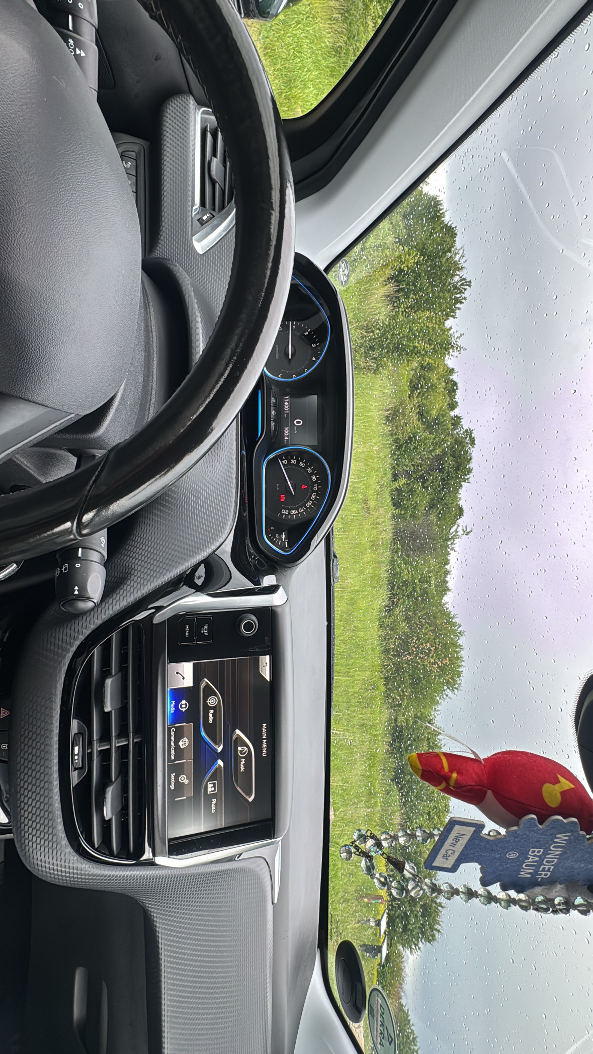 Grå Peugeot 2008 fra 2013
