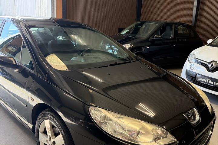 Sort Peugeot 407 fra 2007