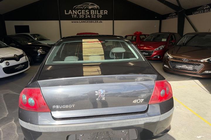 Sort Peugeot 407 fra 2007
