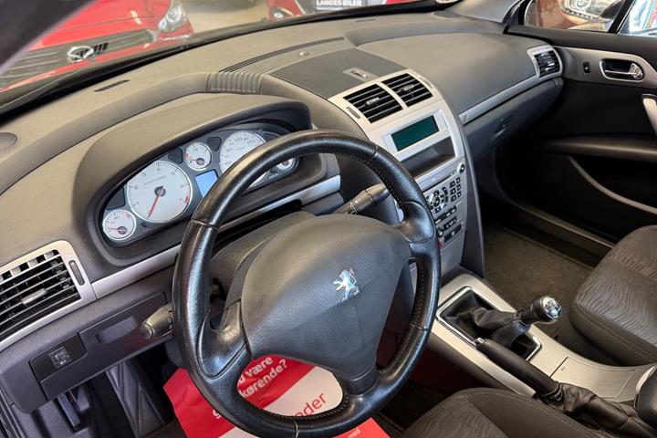 Sort Peugeot 407 fra 2007