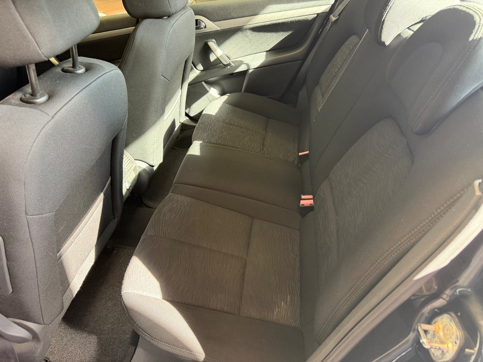 Sort Peugeot 407 fra 2007