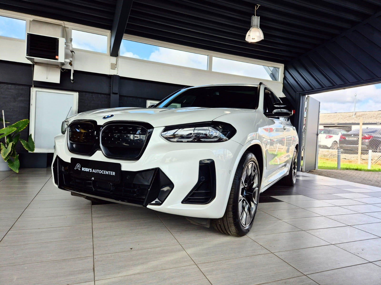 BMW iX3 Charged Plus M-Sport