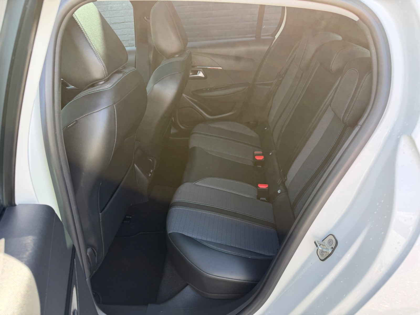 undefined Peugeot 208 fra 2021