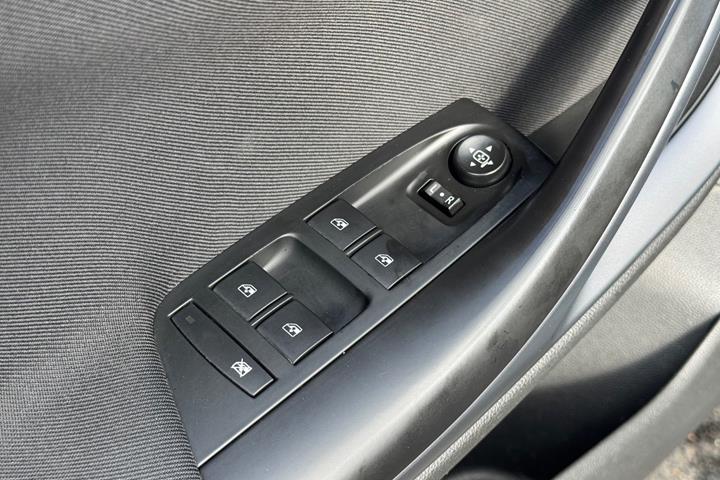 Grå Opel Astra fra 2017