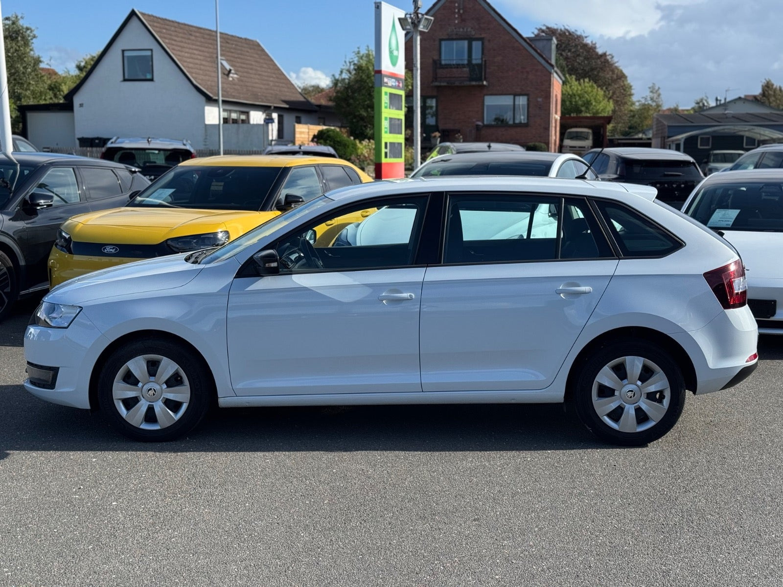 Hvid Skoda Rapid fra 2017