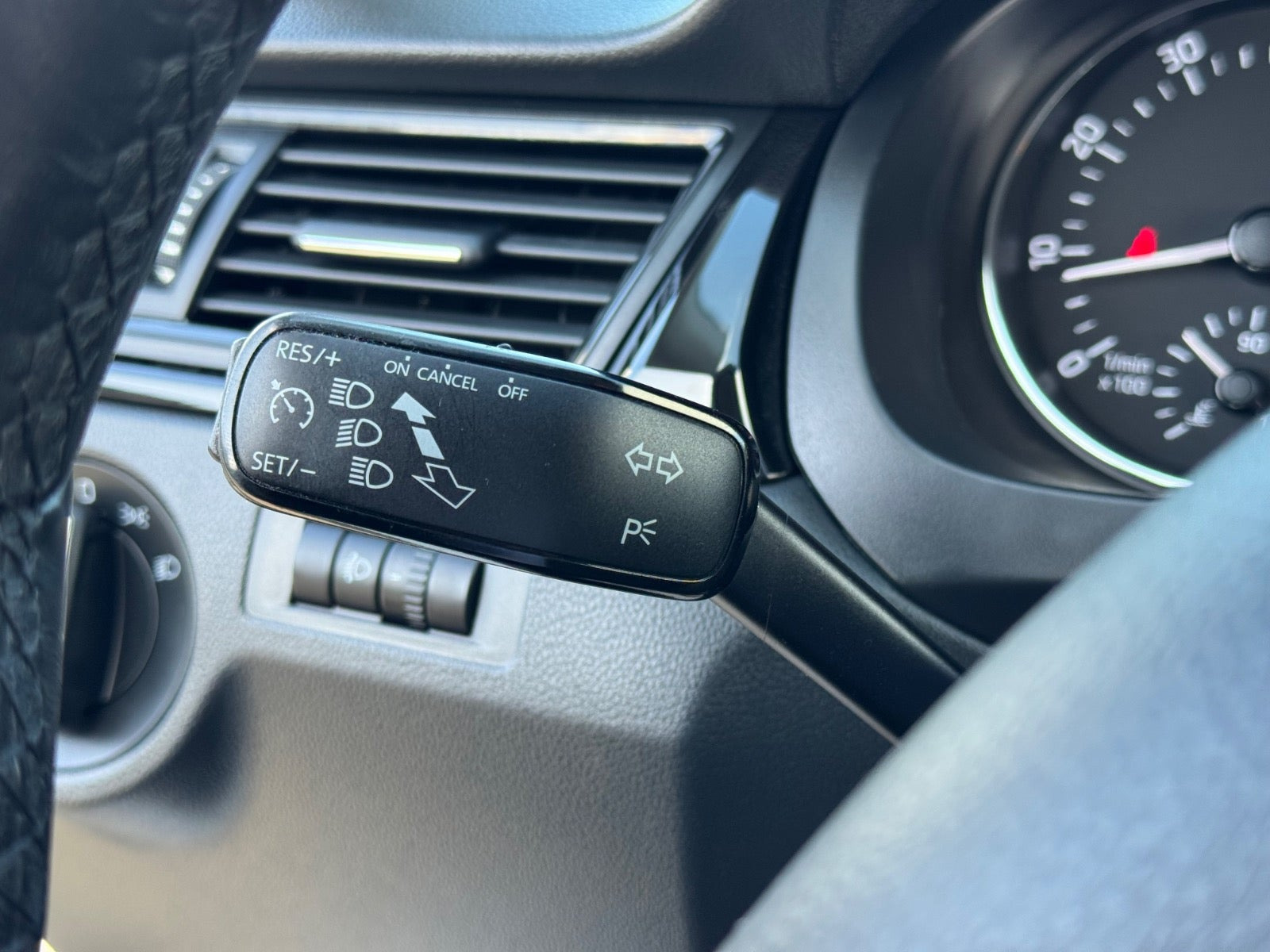 Hvid Skoda Rapid fra 2017