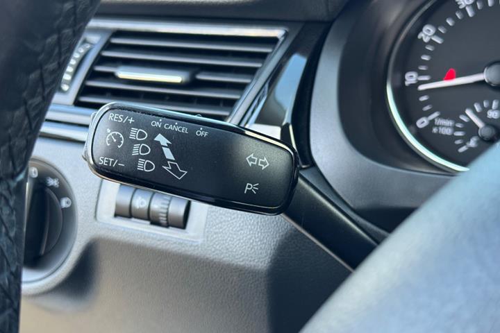 Hvid Skoda Rapid fra 2017