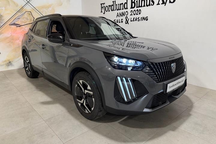 Grå Peugeot e-2008 fra 2025