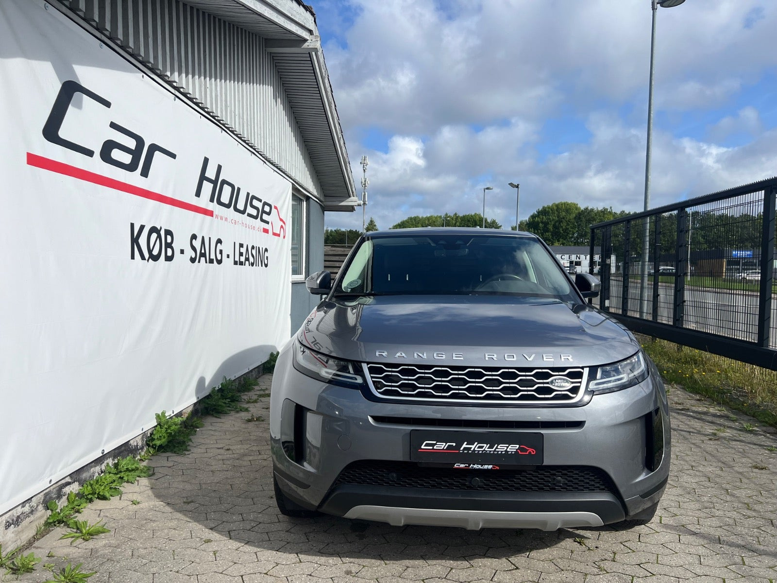 Sølv Land Rover Range Rover evoque fra 2020