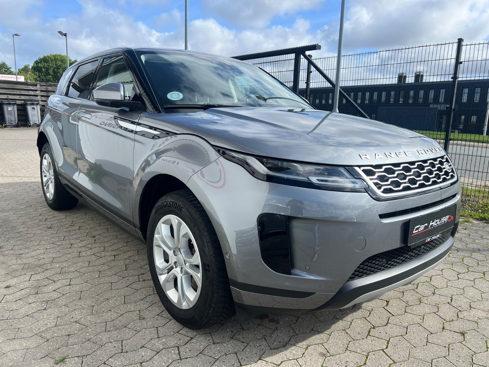Sølv Land Rover Range Rover evoque fra 2020