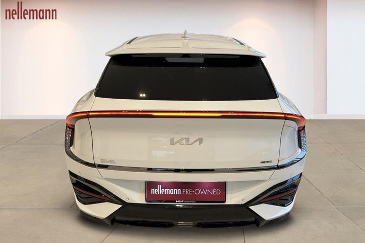 Hvid Kia EV6 fra 2025