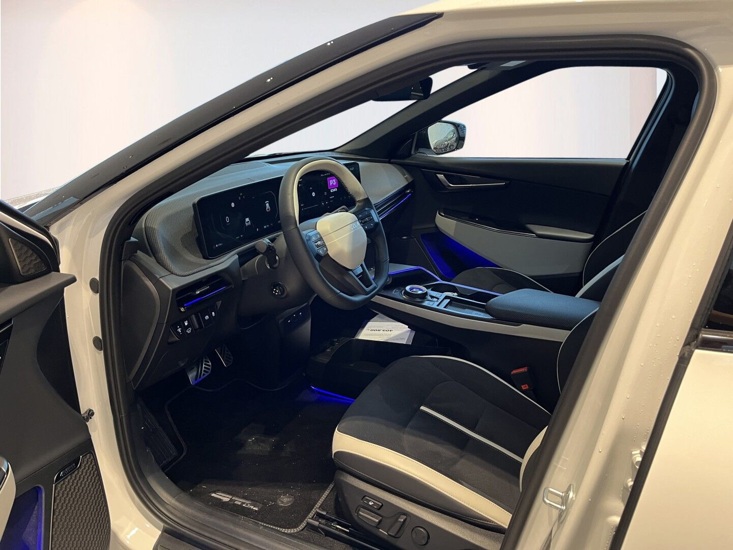 Hvid Kia EV6 fra 2025