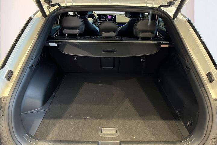 Hvid Kia EV6 fra 2025