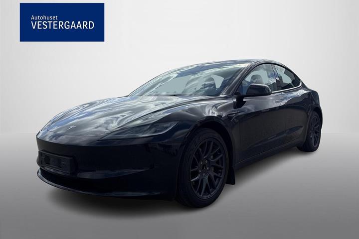 Sort Tesla Model 3 fra 2024