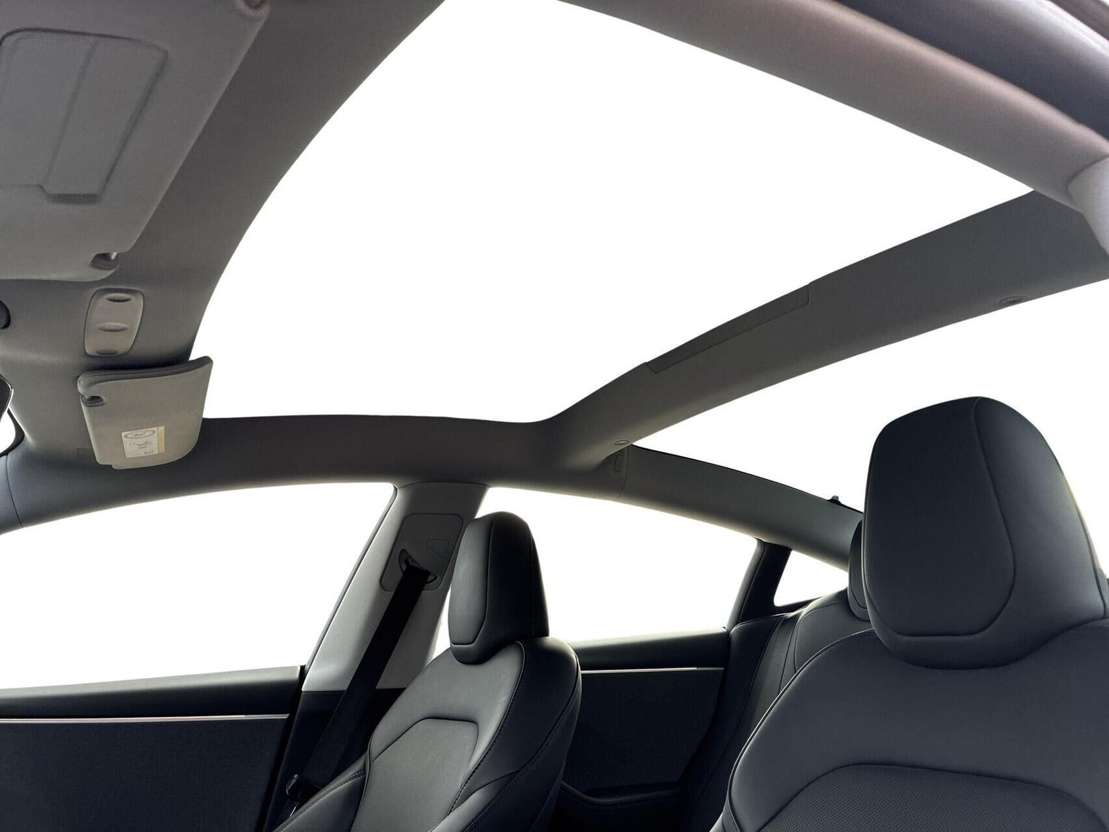 Sort Tesla Model 3 fra 2024