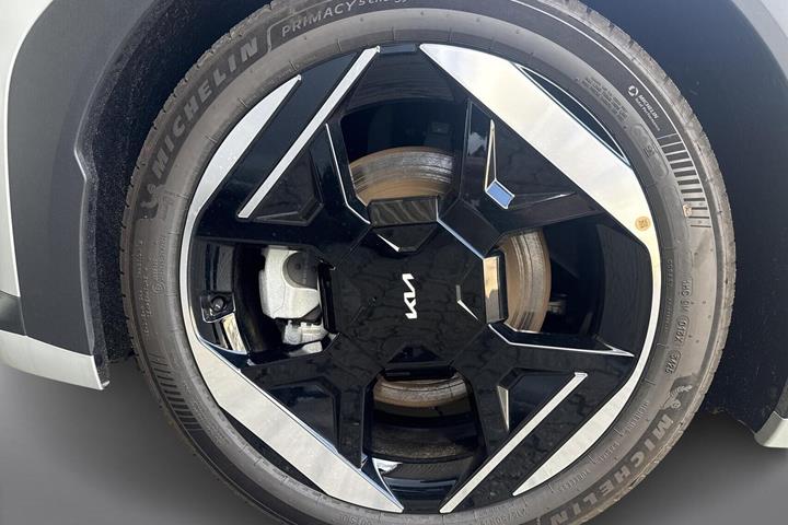 Sølv Kia EV4 fra 2026