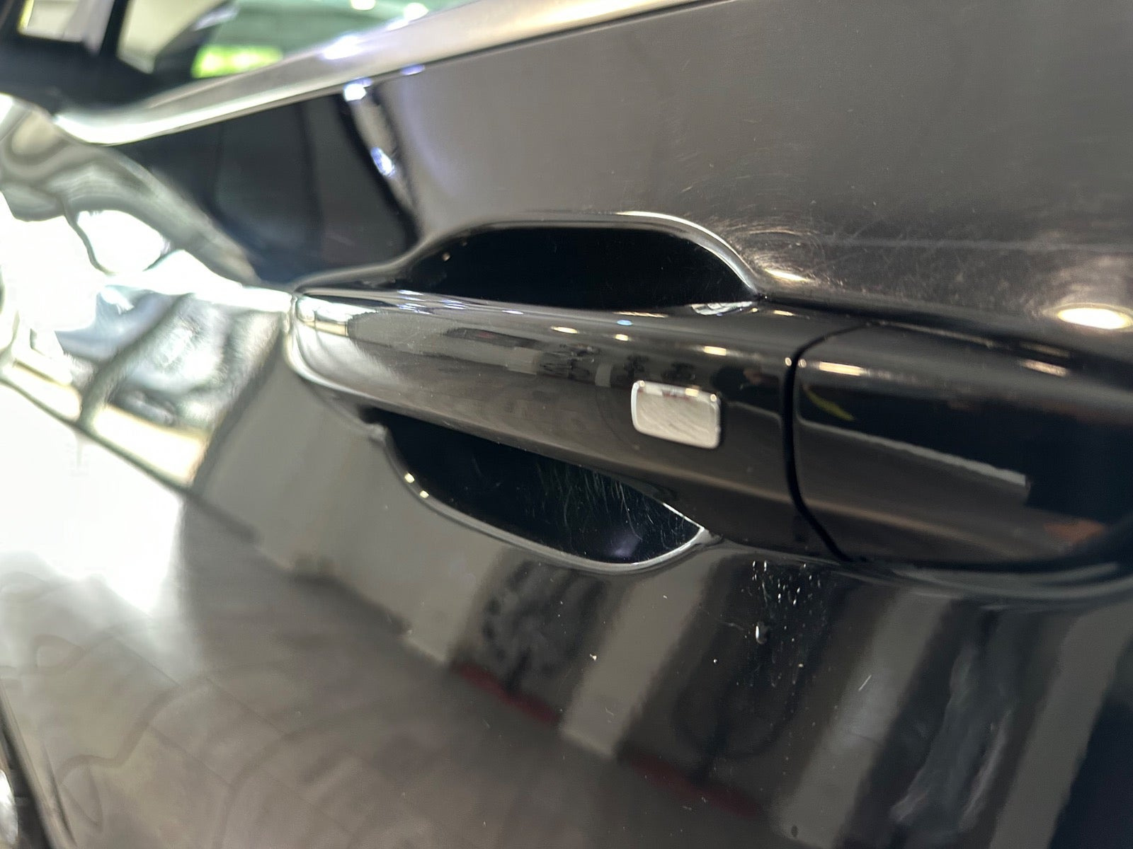 Sort Maxus Euniq6 fra 2022