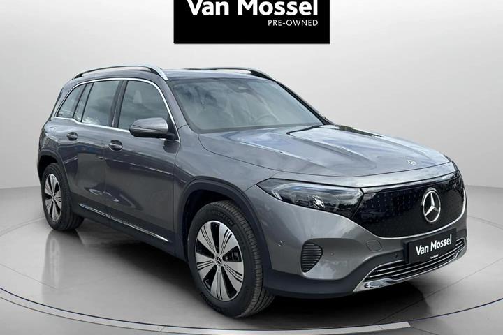 Grå Mercedes EQB250+ fra 2025