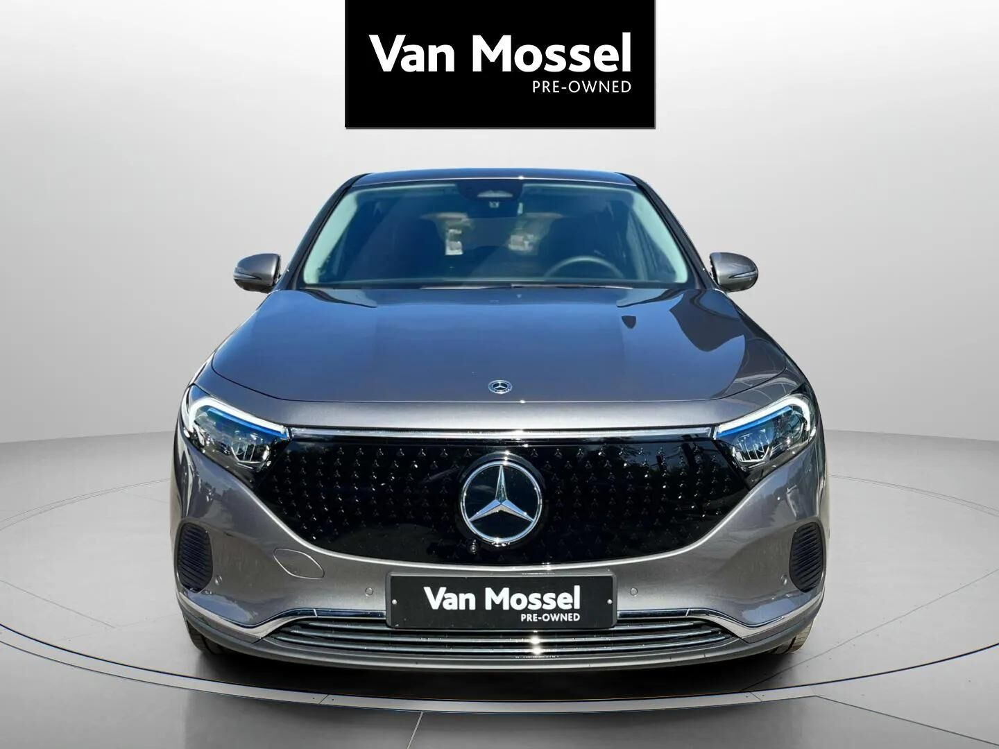 Grå Mercedes EQA250+ fra 2026