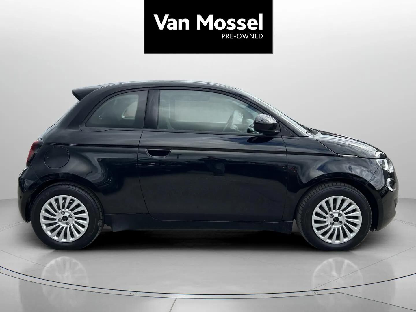 Sort Fiat 500e fra 2023