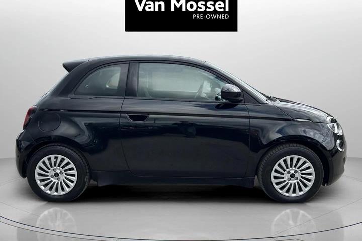 Sort Fiat 500e fra 2023