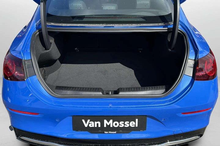 Sort Mercedes CLA250+ fra 2025