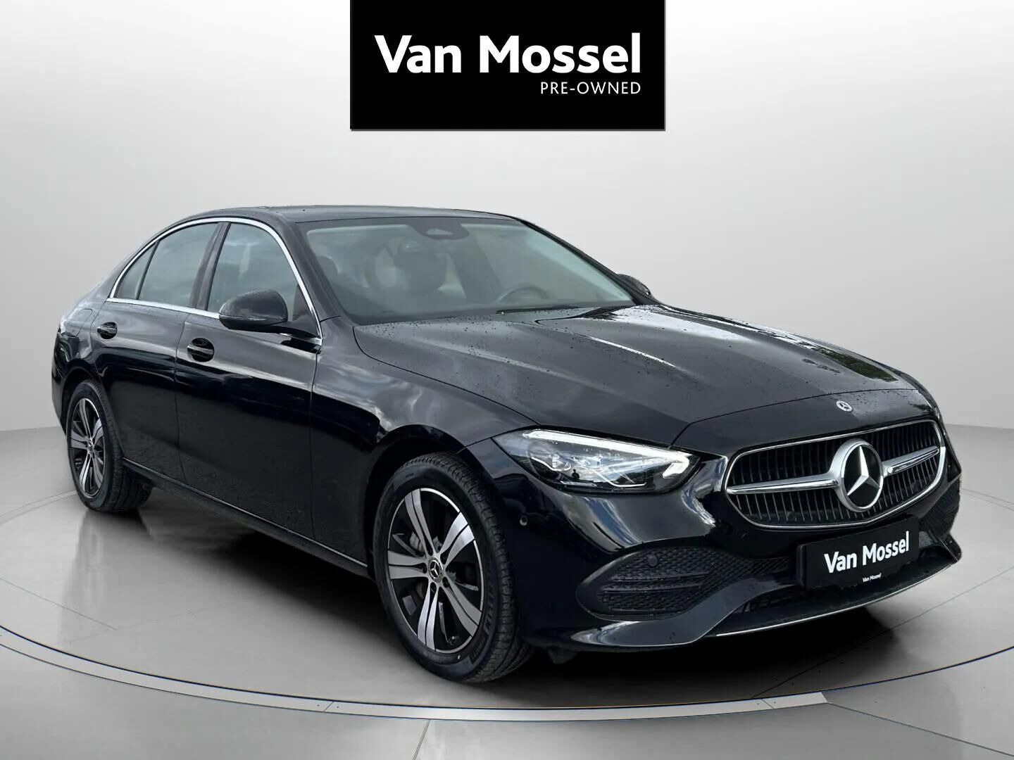 Sort Mercedes C300 e fra 2022