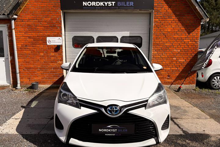 Hvid Toyota Yaris fra 2014