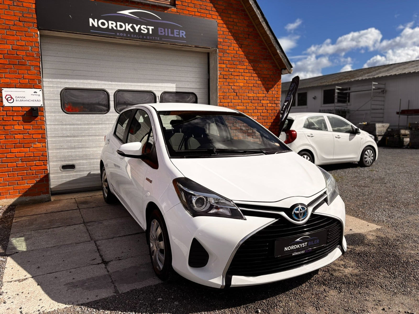 Hvid Toyota Yaris fra 2014
