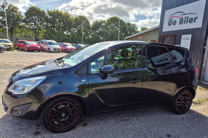 Grøn Opel Meriva fra 2012