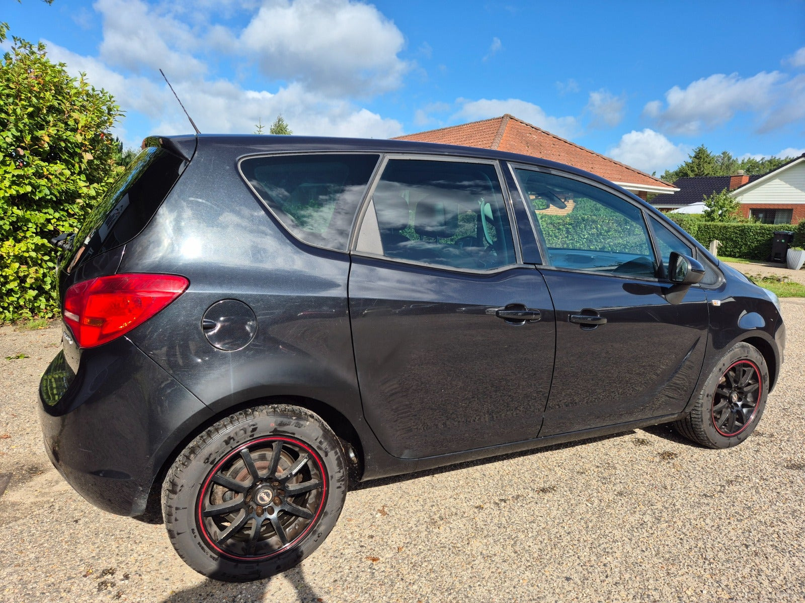 Grøn Opel Meriva fra 2012
