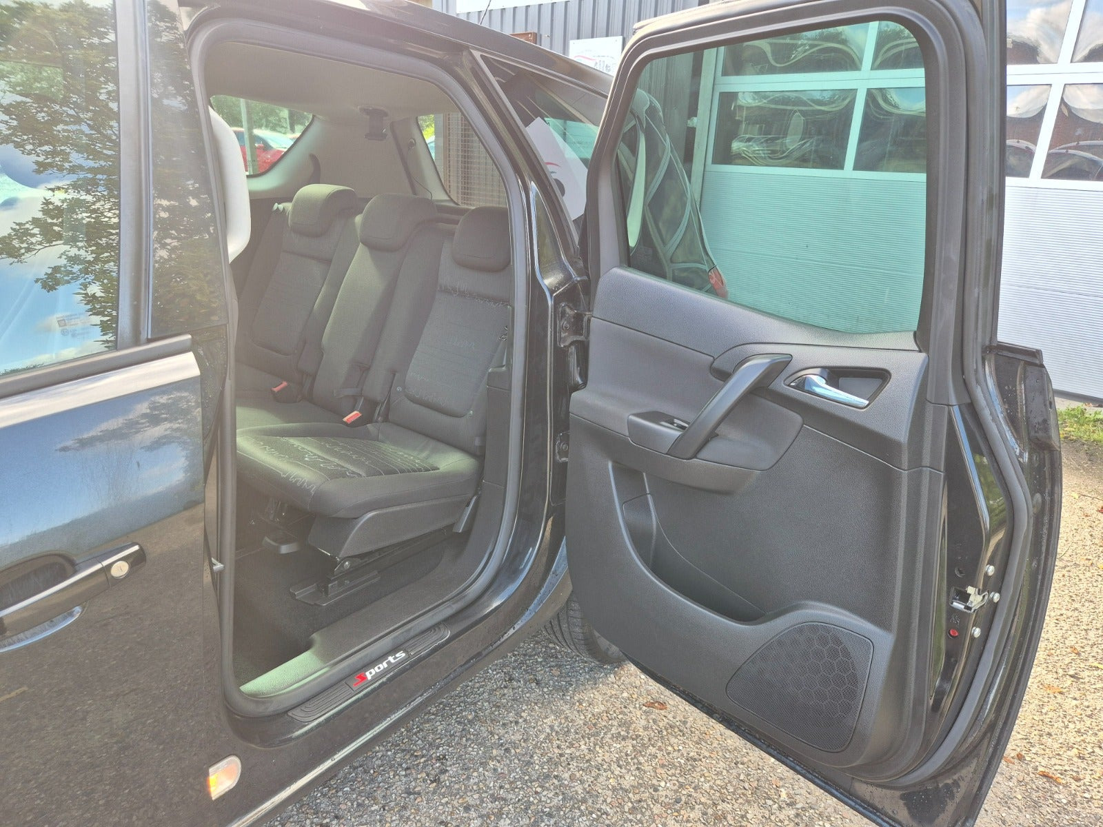 Grøn Opel Meriva fra 2012