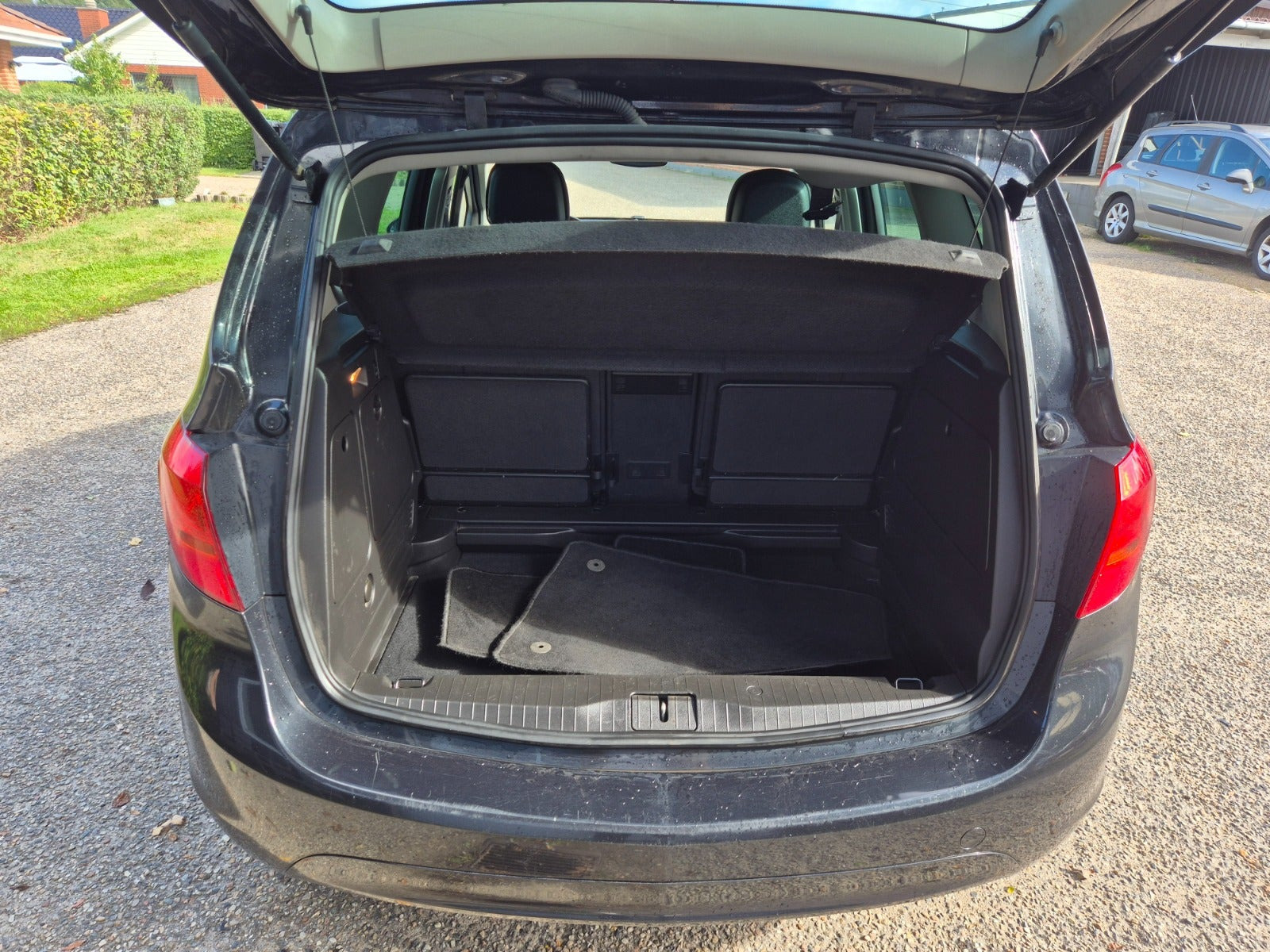 Grøn Opel Meriva fra 2012