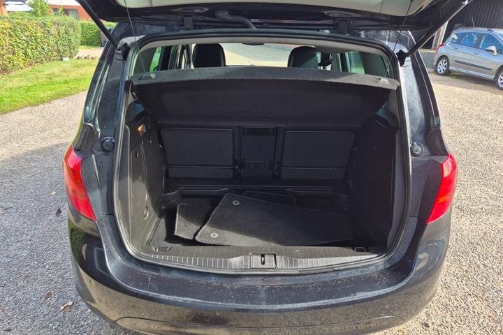 Grøn Opel Meriva fra 2012