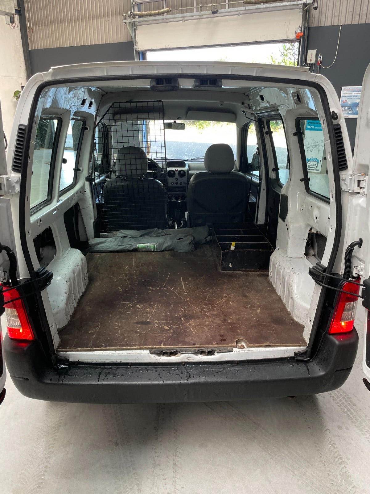 Hvid Citroën Berlingo fra 2007