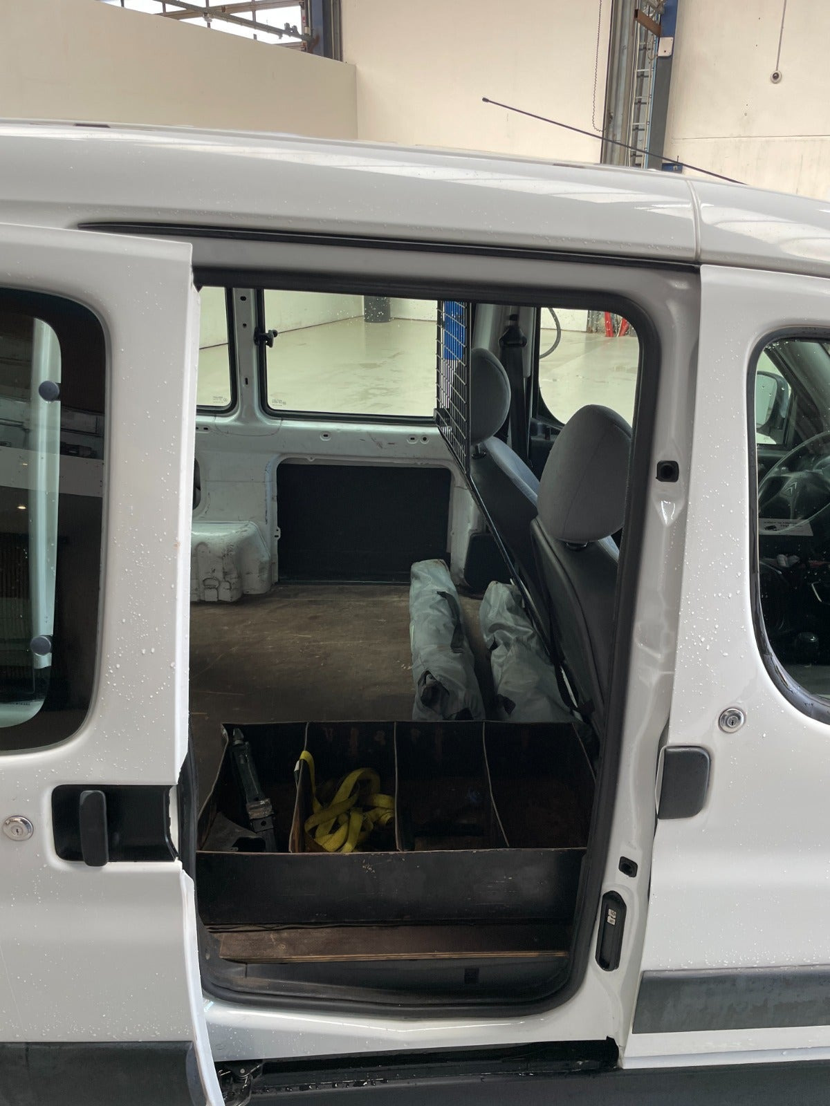 Hvid Citroën Berlingo fra 2007