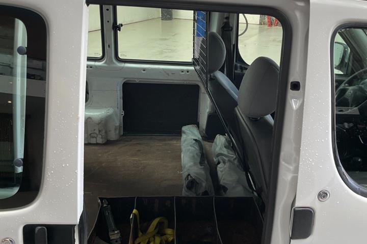 Hvid Citroën Berlingo fra 2007