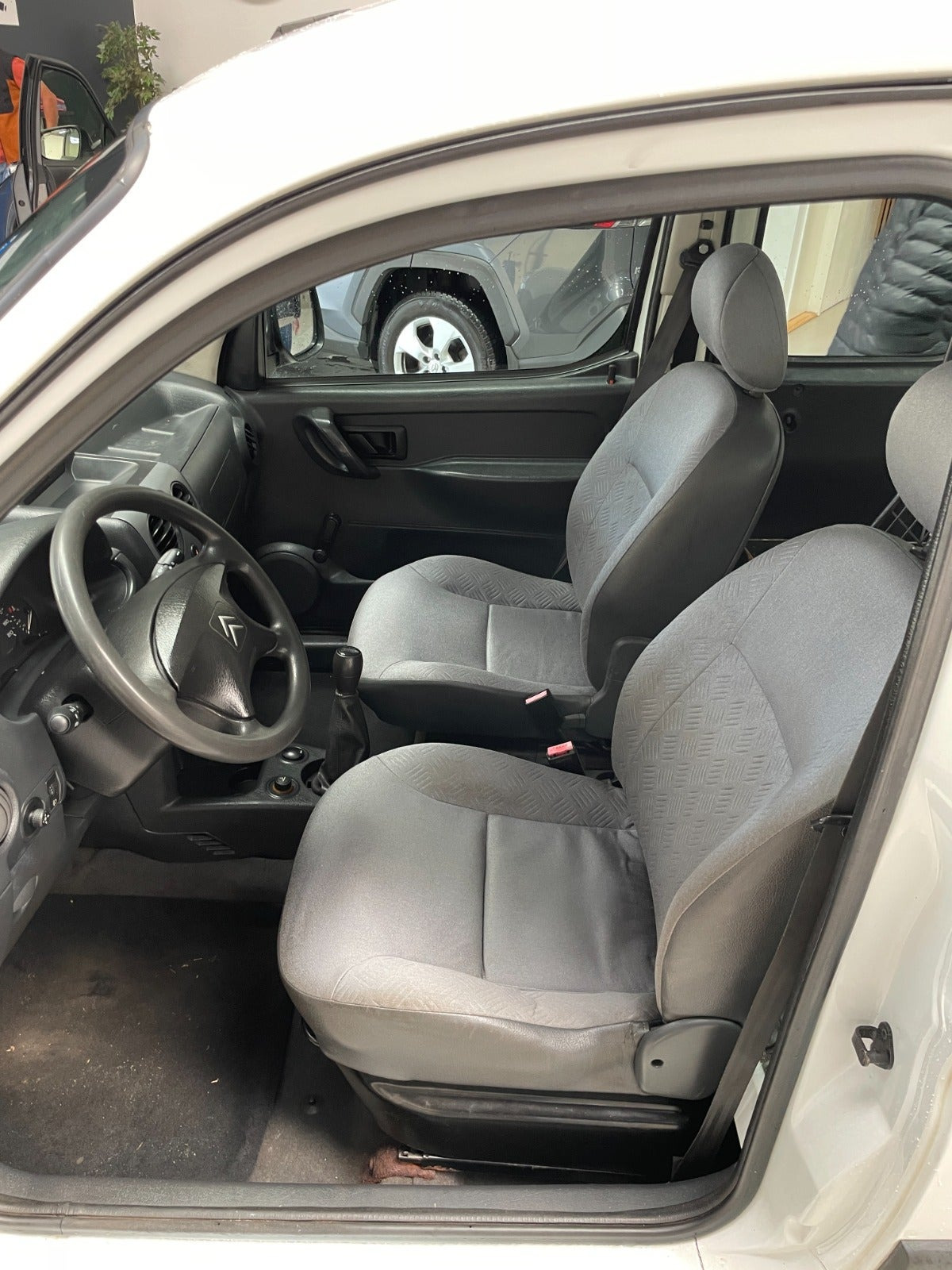 Hvid Citroën Berlingo fra 2007