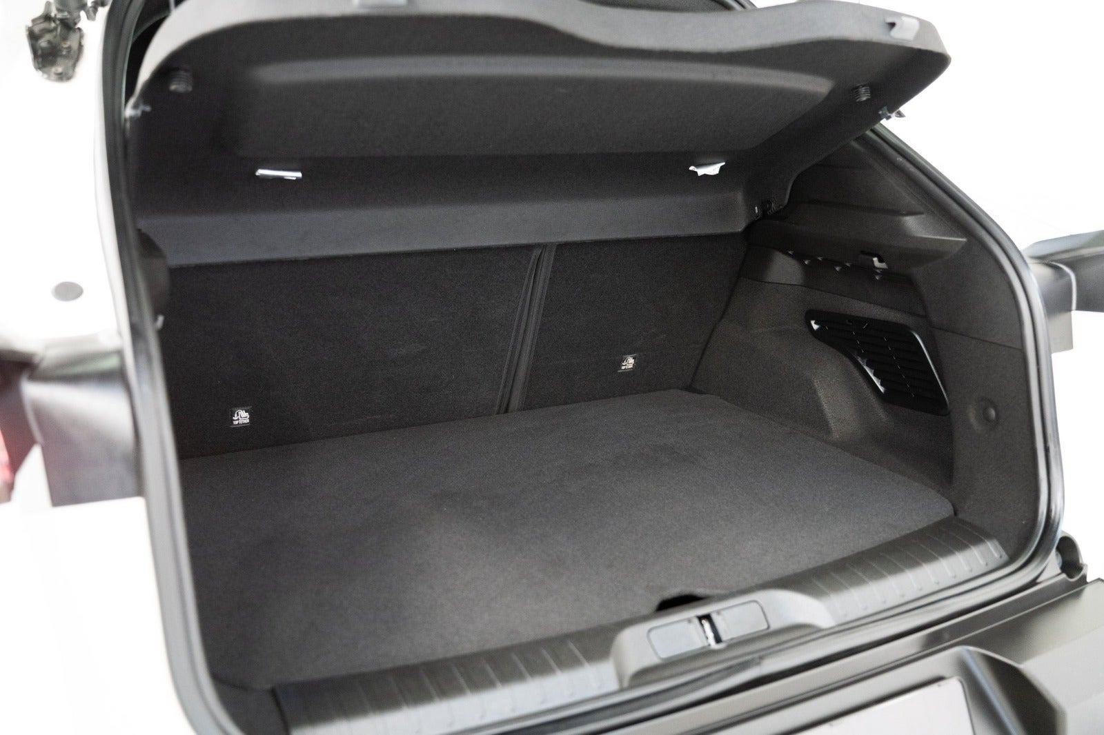 undefined Alfa Romeo Junior fra 2025