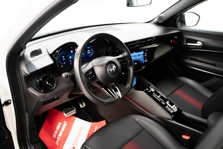 undefined Alfa Romeo Junior fra 2025