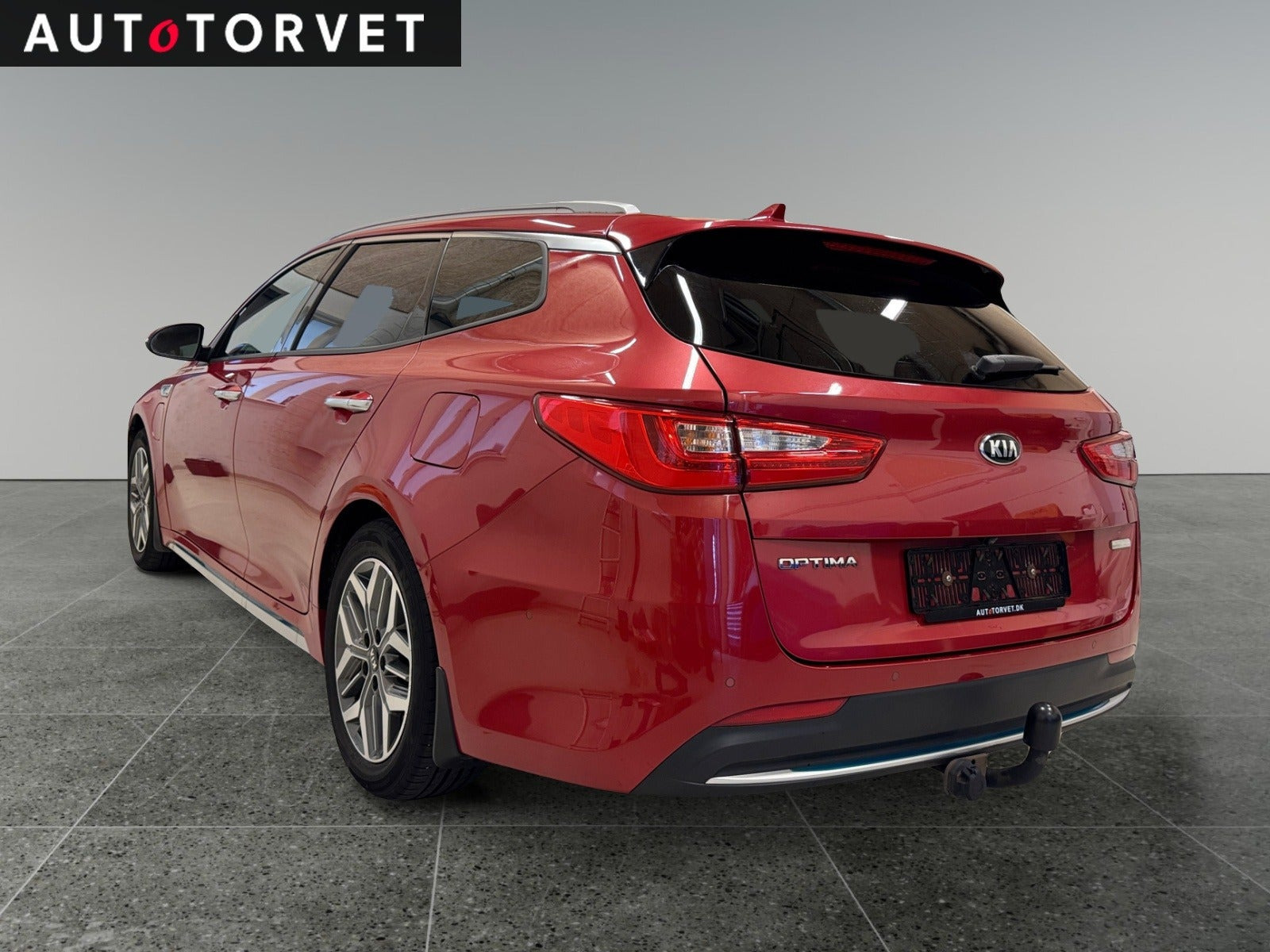 Rød Kia Optima fra 2020