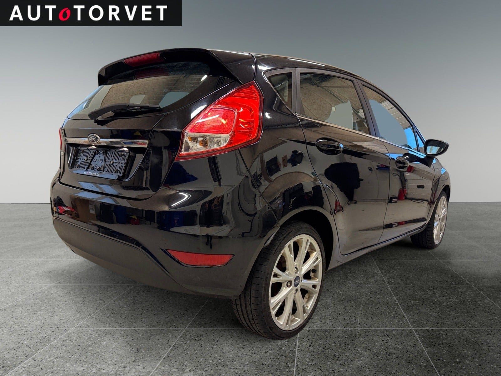 Sort Ford Fiesta fra 2014