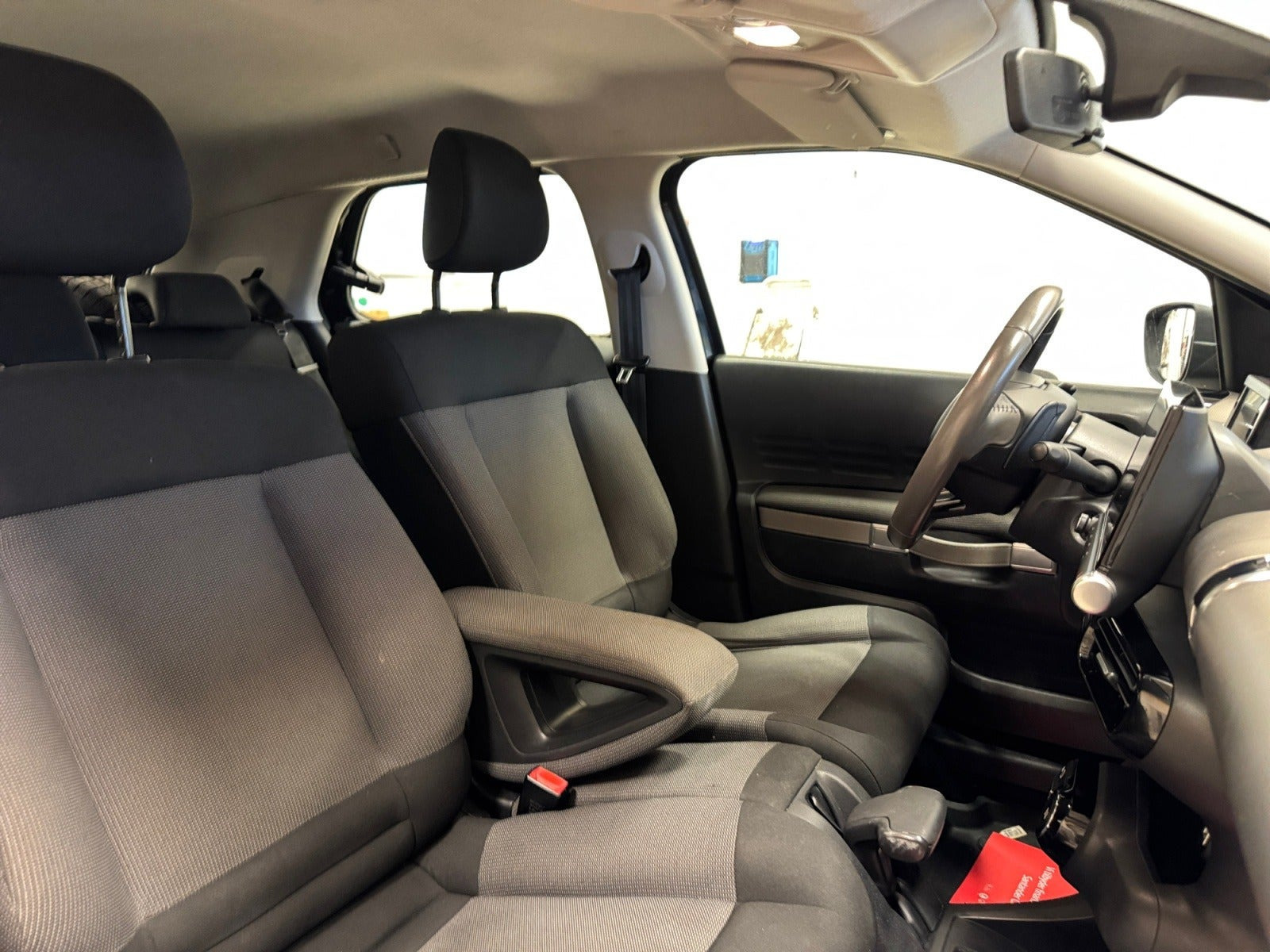 Grå Citroën C4 Cactus fra 2016