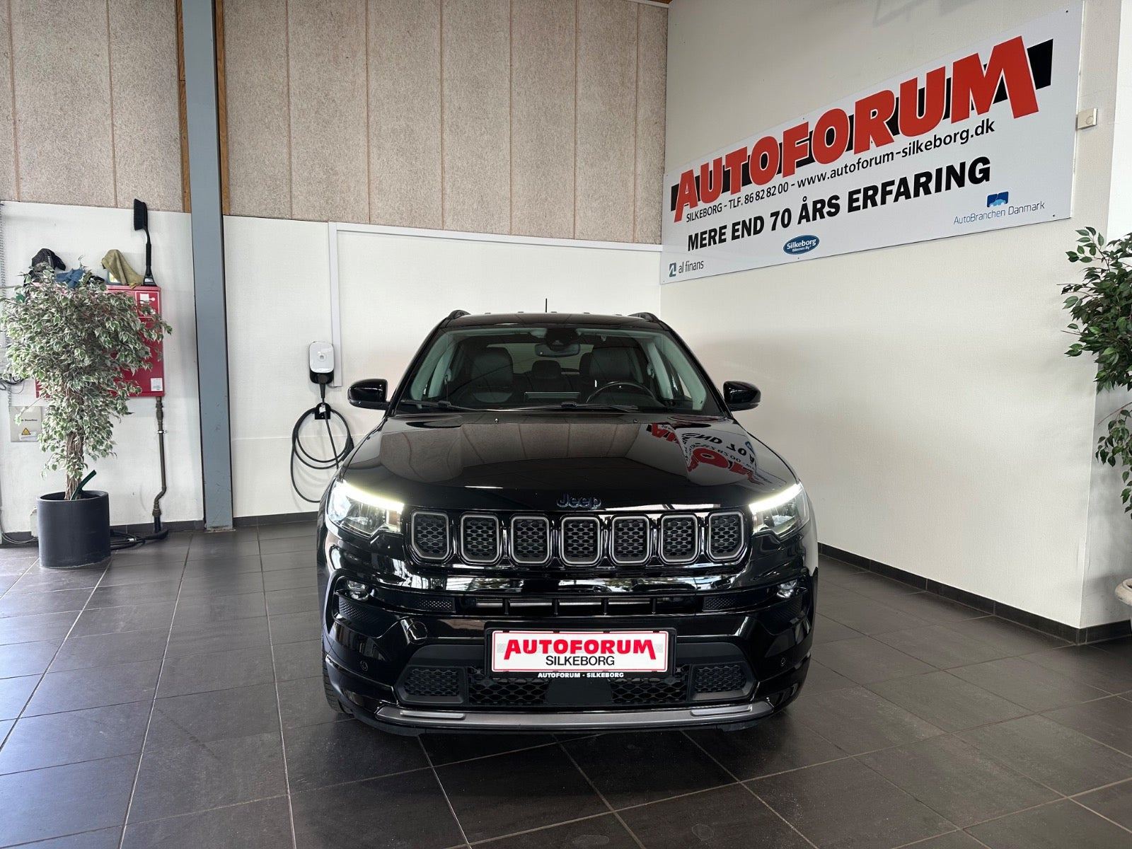 Sort Jeep Compass fra 2022