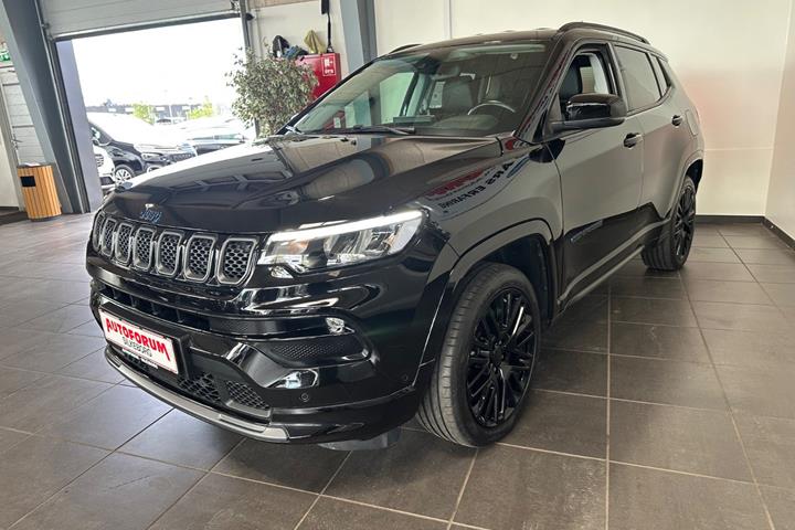 Sort Jeep Compass fra 2022