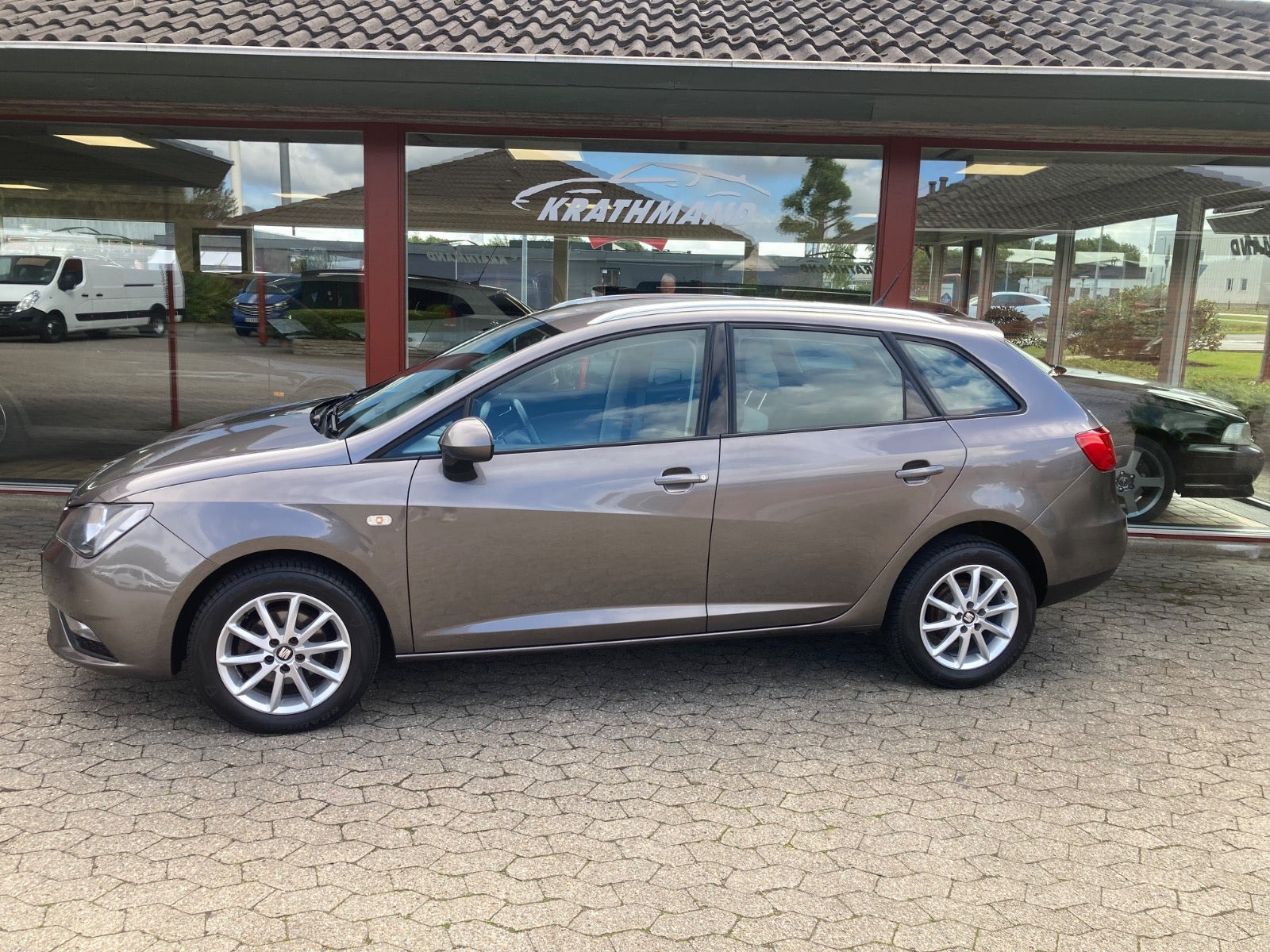 Grå Seat Ibiza fra 2016