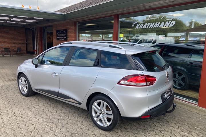 Sølv Renault Clio IV fra 2019