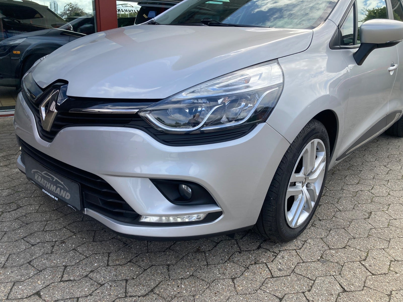Sølv Renault Clio IV fra 2019