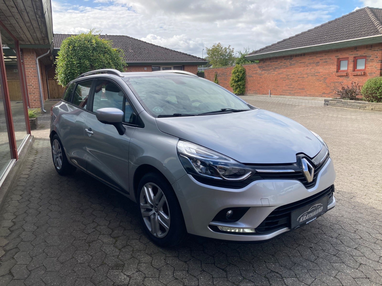 Sølv Renault Clio IV fra 2019